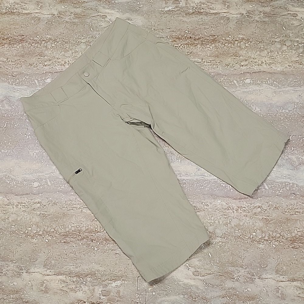 EASTERN MOUNTAIN SPORTS WOMENS HIKING ATHLETIC STRETCH CAPRIS SIZE 6